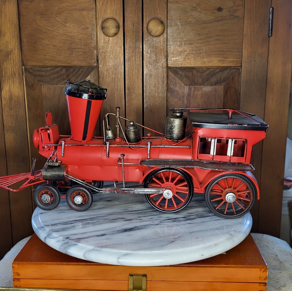 Red Model Train Decor - Picture 8 of 13